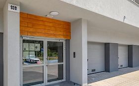 Apartment 93B